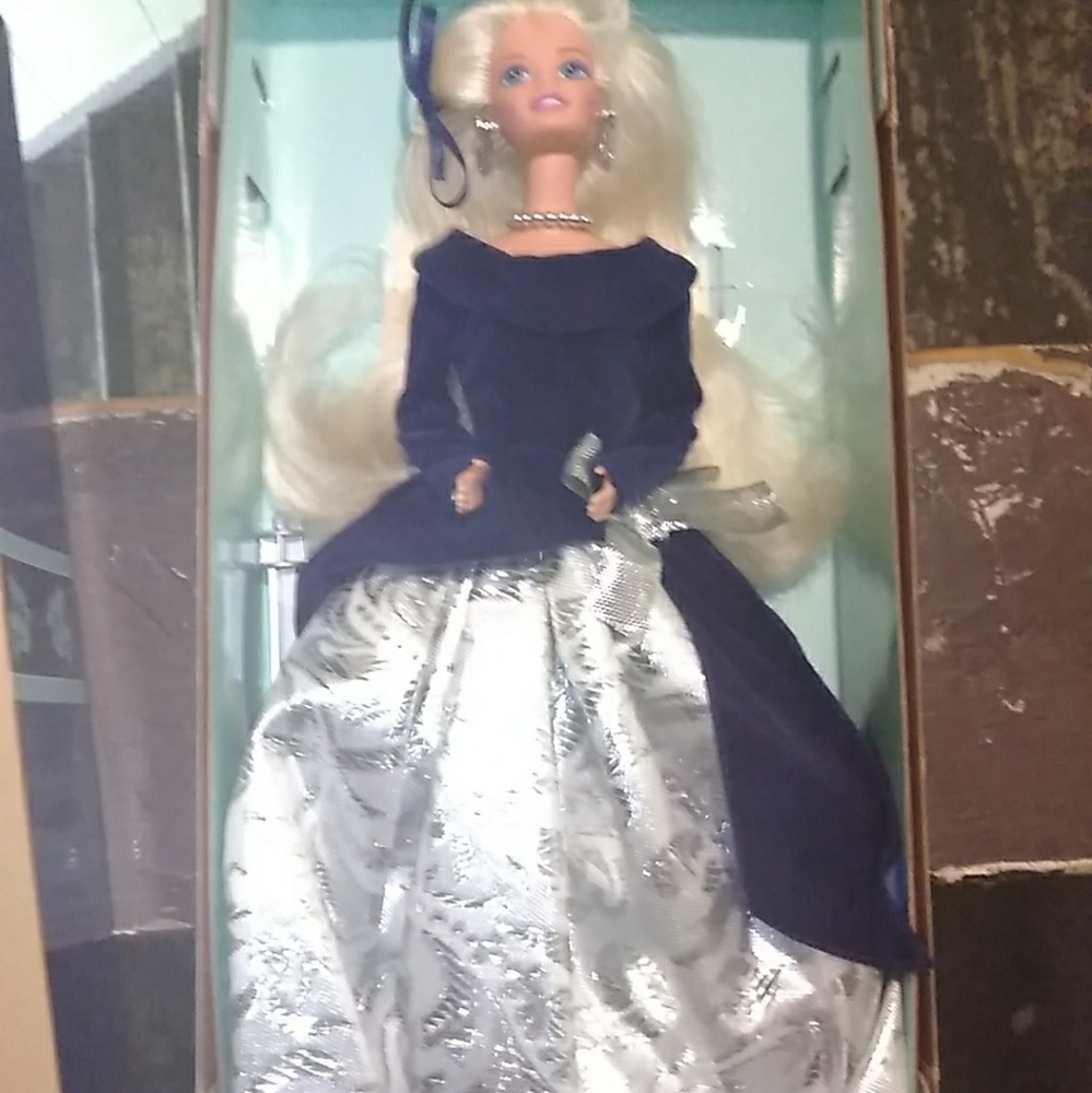 Avon winter velvet collectable barbie